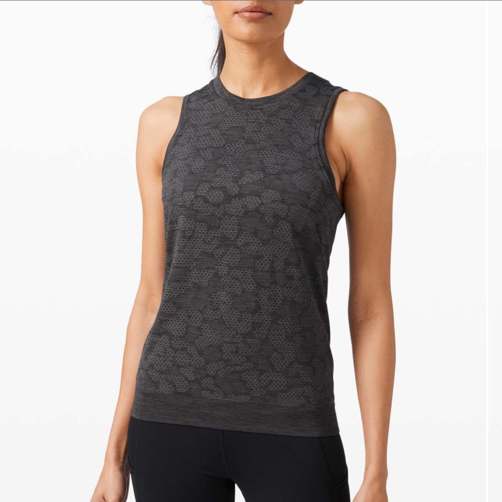 * Lululemon athletica Breeze By Muscle Tank Polar Spots Titanium / Black size 10